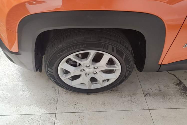 Used Jeep Renegade 2017 180T Automatic Jingneng Edition Left Front Wheel Hub