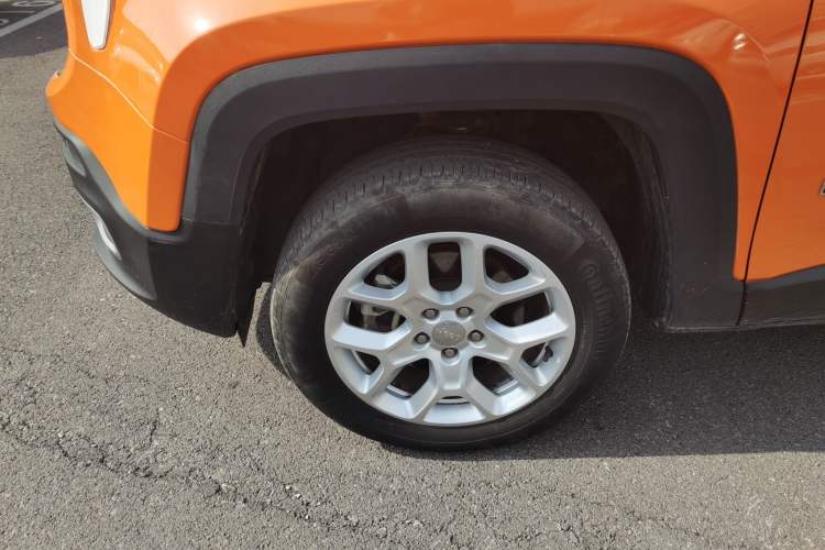 Used Jeep Renegade 2017 180TS Automatic Four-Wheel Drive Superior Edition Left Front Wheel Hub