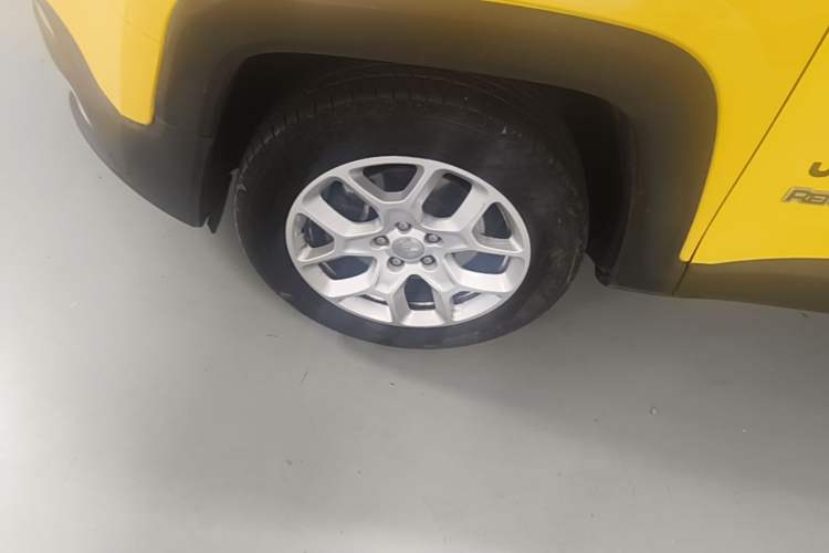 Used Jeep Renegade 2017 180T Automatic Jingneng Edition Left Front Wheel Hub