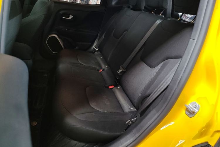 Used Jeep Renegade 2017 180T Automatic High-Energy Version Left Rear Seat