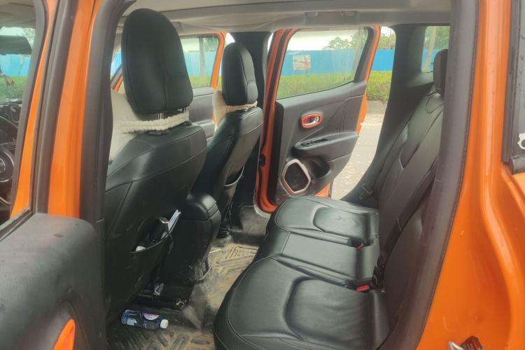 Used Jeep Renegade 2017 180T Automatic Smart Version Left Rear Seat