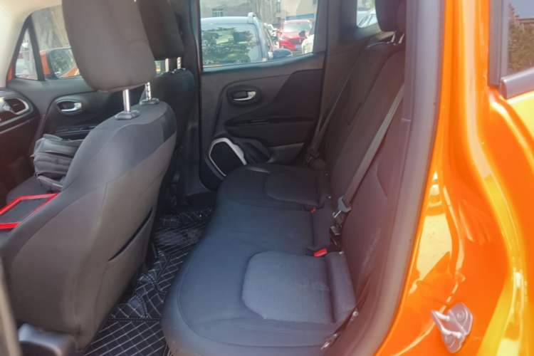 Used Jeep Renegade 2017 180T Automatic Jingneng Edition Left Rear Seat