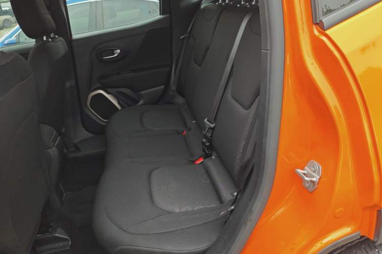 Used Jeep Renegade 2017 180T Automatic Kinetic Edition+ Left Rear Seat