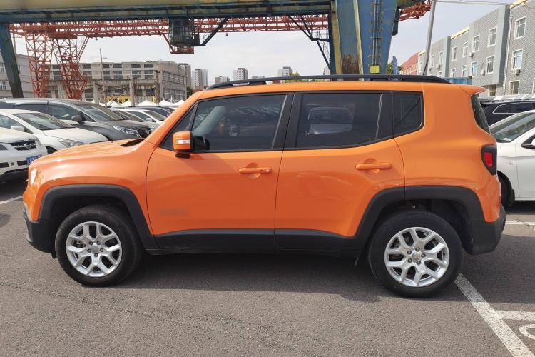 Used Jeep Renegade 2017 180TS Automatic Four-Wheel Drive Superior Edition Left Side