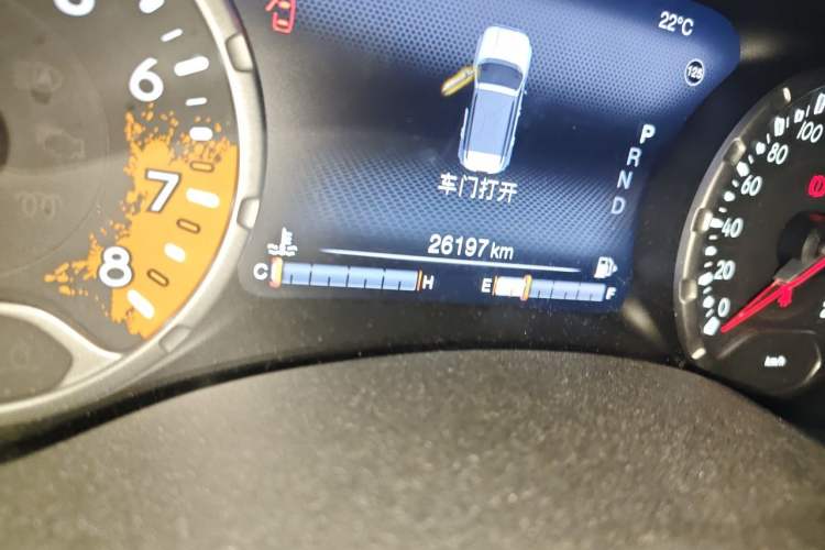 Used Jeep Renegade 2017 180TS Automatic All-Wheel Drive Versatile Edition Odometer Close Up