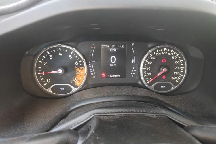 Used Jeep Renegade 2017 180T Automatic Kinetic Edition+ Odometer Close Up