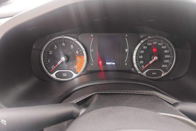 Used Jeep Renegade 2017 180T Automatic High-Energy Version Odometer Close Up