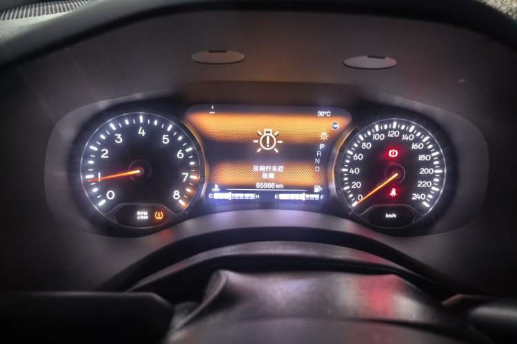 Used Jeep Renegade 2017 180T Automatic Smart Version Odometer Close Up