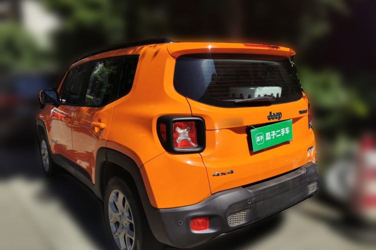 Used Jeep Renegade 2017 180TS Automatic Four-Wheel Drive Superior Edition Rear Left 45 Deg