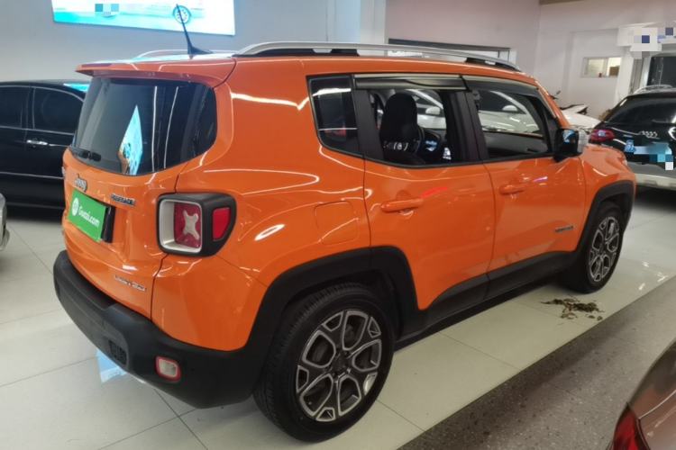 Used Jeep Renegade 2017 180T Automatic Smart Version Rear Right 45 Deg