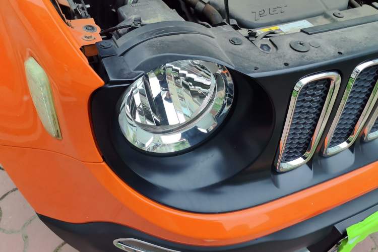 Used Jeep Renegade 2017 180T Automatic High-Energy Version Right Front Headlight