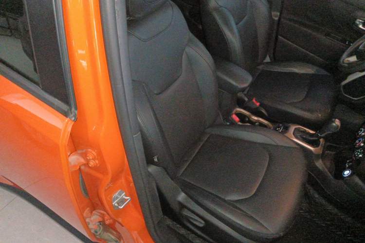 Used Jeep Renegade 2017 180T Automatic Kinetic Edition+ Right Front Seat