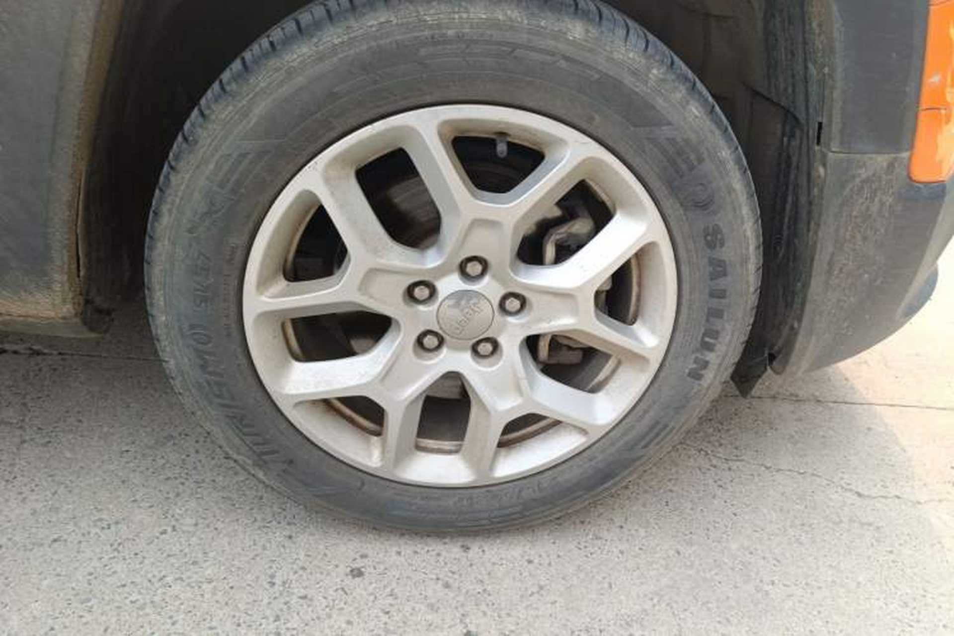Used Jeep Renegade 2017 180T Automatic Jingneng Edition Right Front Wheel Hub