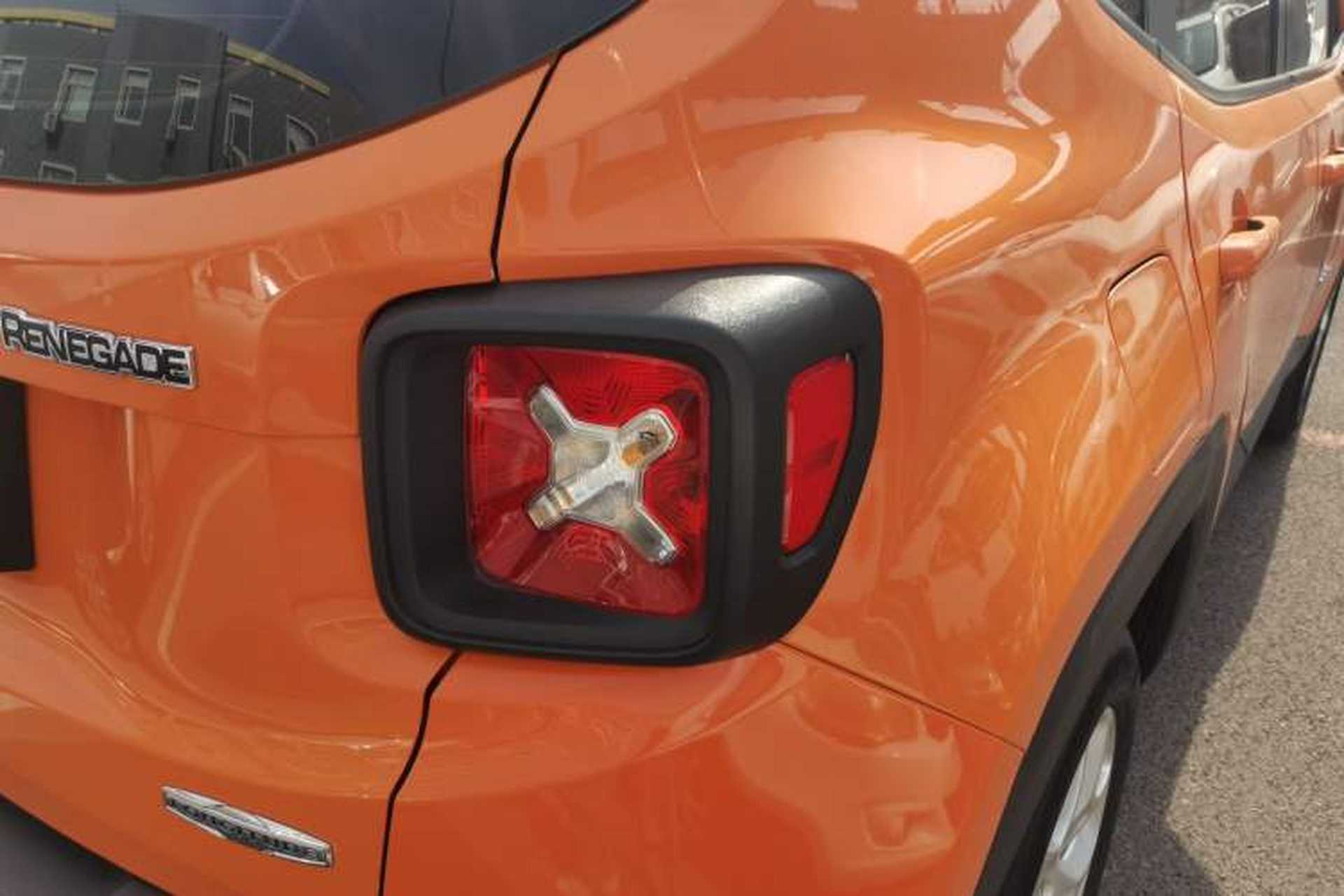 Used Jeep Renegade 2017 180TS Automatic Four-Wheel Drive Superior Edition Right Rear Taillight