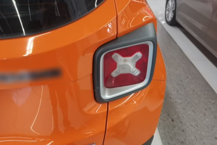 Used Jeep Renegade 2017 180T Automatic Smart Version Right Rear Taillight