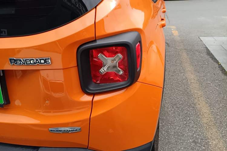 Used Jeep Renegade 2017 180T Automatic High-Energy Version Right Rear Taillight
