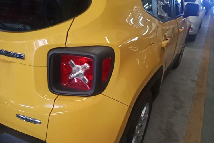 Used Jeep Renegade 2017 180T Automatic High-Energy Version Right Rear Taillight