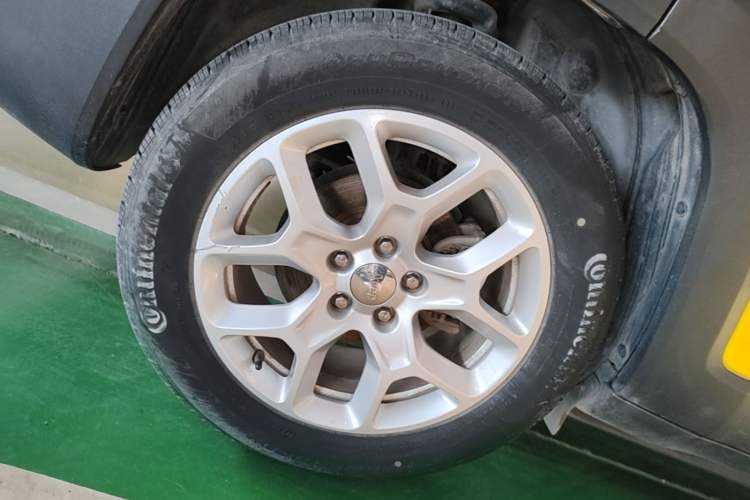 Used Jeep Renegade 2017 180T Automatic High-Energy Version Right Rear Wheel Hub