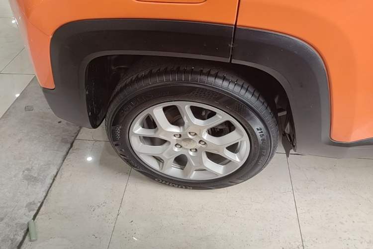 Used Jeep Renegade 2017 180T Automatic Jingneng Edition Right Rear Wheel Hub