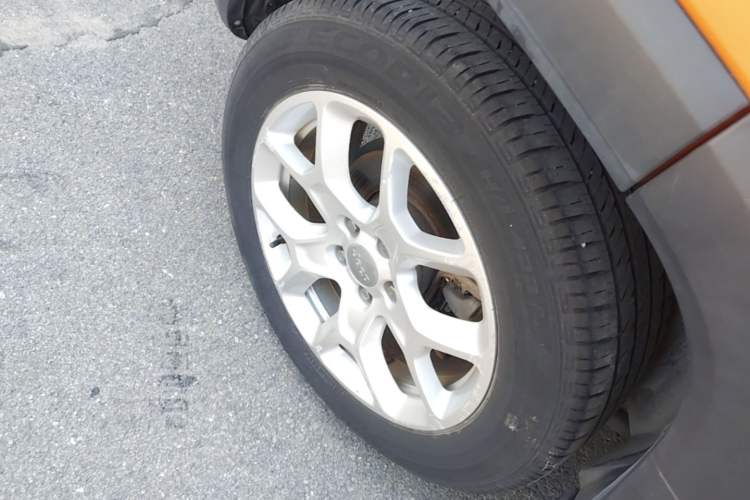 Used Jeep Renegade 2017 180T Automatic High-Energy Version Right Rear Wheel Hub