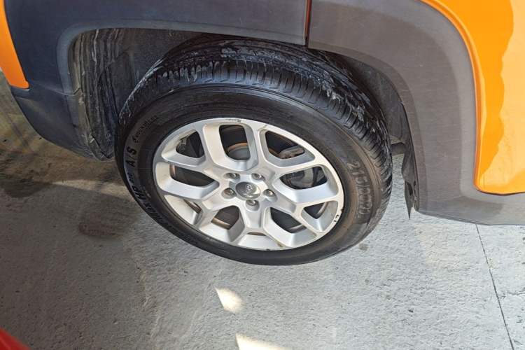 Used Jeep Renegade 2017 180T Automatic High-Energy Version Right Rear Wheel Hub