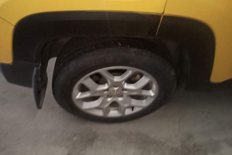 Used Jeep Renegade 2017 180T Automatic High-Energy Version Right Rear Wheel Hub