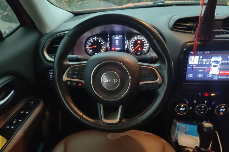 Used Jeep Renegade 2017 180T Automatic Jingneng Edition Steering Wheel