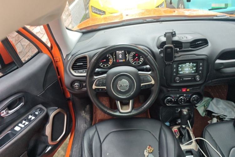 Used Jeep Renegade 2017 180T Automatic Jingneng Edition Steering Wheel