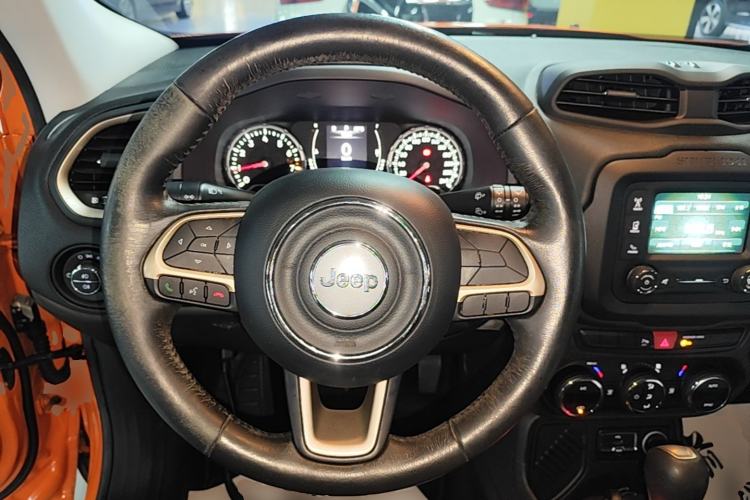 Used Jeep Renegade 2017 180T Automatic Jingneng Edition Steering Wheel