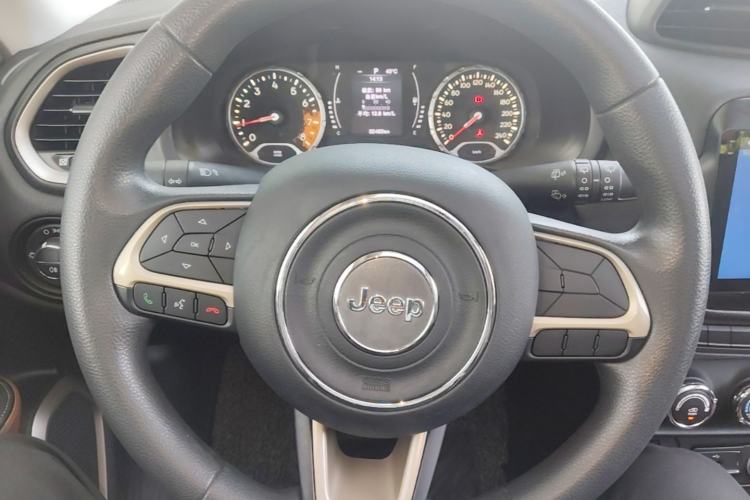 Used Jeep Renegade 2017 180T Automatic High-Energy Version Steering Wheel