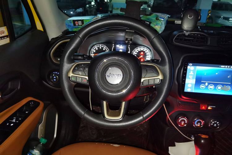 Used Jeep Renegade 2017 180T Automatic Kinetic Edition+ Steering Wheel