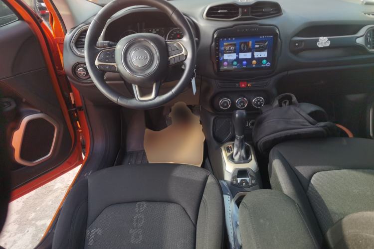 Used Jeep Renegade 2017 180T Automatic High-Energy Version Steering Wheel