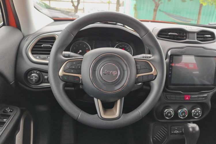 Used Jeep Renegade 2017 180T Automatic Kinetic Edition+ Steering Wheel