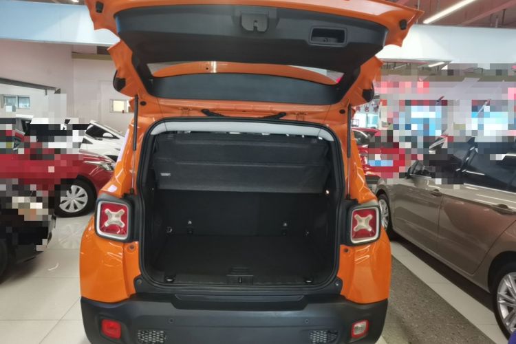Used Jeep Renegade 2017 180T Automatic Smart Version Trunk