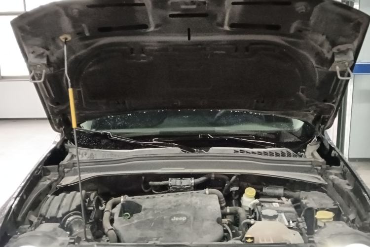 Used Jeep Renegade 2018 Connected Large Screen Version 180T Automatic High-Energy Edition Engine Bay