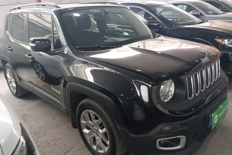 Used Jeep Renegade 2018 Connected Large Screen Version 180T Automatic High-Energy Edition Exterior 2