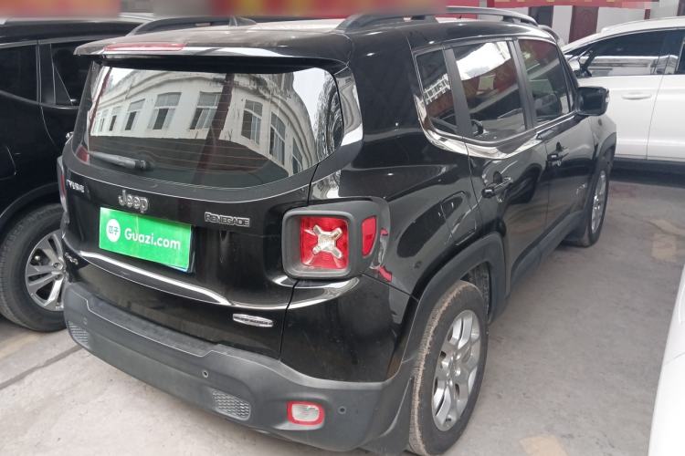 Used Jeep Renegade 2018 Connected Large Screen Version 180T Automatic High-Energy Edition Exterior 5