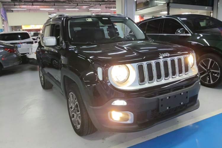 Used Jeep Renegade 2018 Connected Large Screen Version 180TS Automatic Four-Wheel Drive All-Terrain Version Front Right 45 Deg