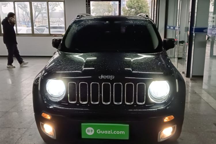 Used Jeep Renegade 2018 Connected Large Screen Version 180T Automatic High-Energy Edition Front