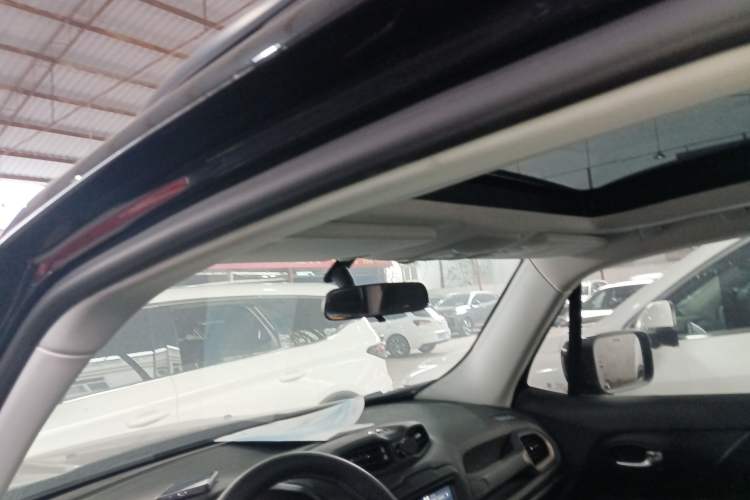 Used Jeep Renegade 2018 Connected Large Screen Version 180T Automatic High-Energy Edition Headliner
