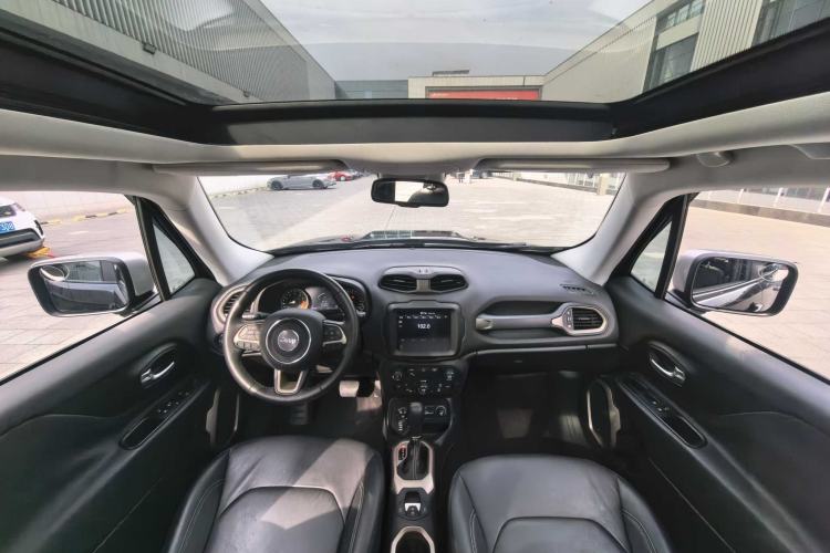 Used Jeep Renegade 2018 Connected Large Screen Version 180TS Automatic Four-Wheel Drive All-Terrain Version Headliner
