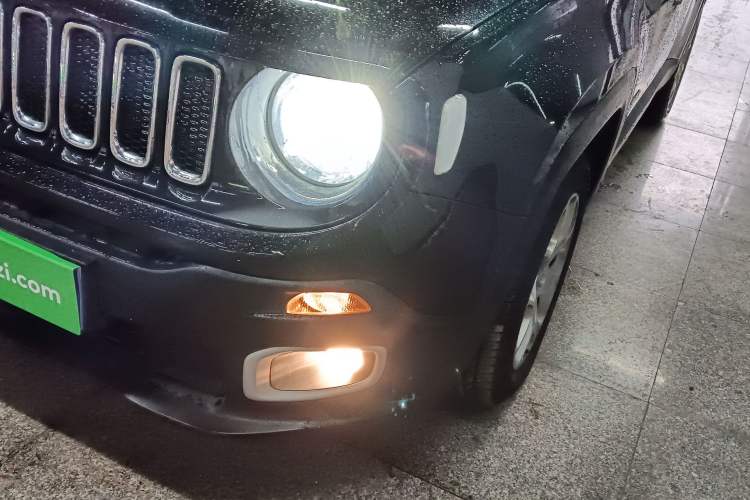 Used Jeep Renegade 2018 Connected Large Screen Version 180T Automatic High-Energy Edition Left Front Headlight