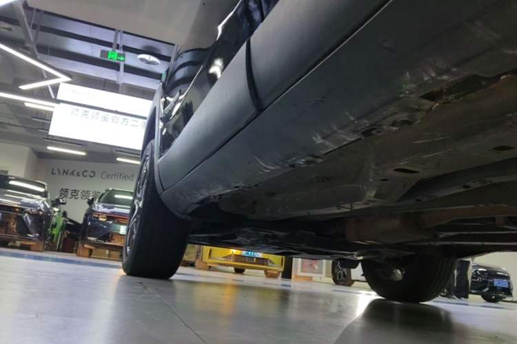 Used Jeep Renegade 2018 Connected Large Screen Version 180TS Automatic Four-Wheel Drive All-Terrain Version Left Side Sill