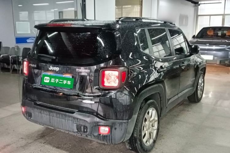Used Jeep Renegade 2018 Connected Large Screen Version 180T Automatic High-Energy Edition Rear Right 45 Deg
