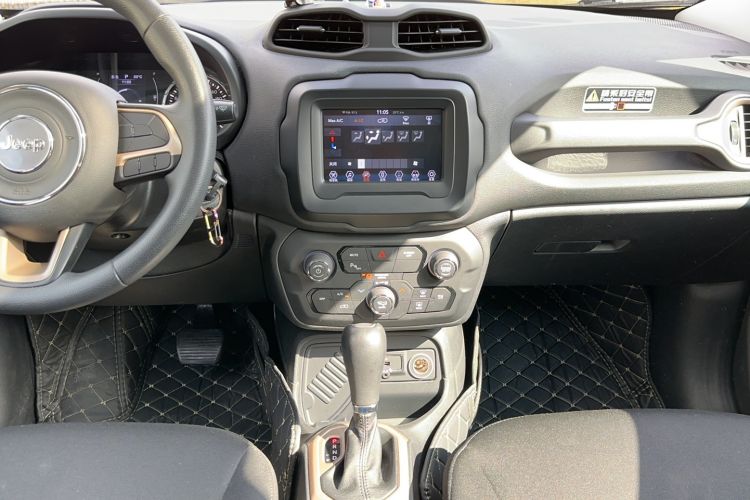 Used Jeep Renegade 2018 Connected Large Screen Version 180T Automatic High-Energy Edition Audio And AC Panel