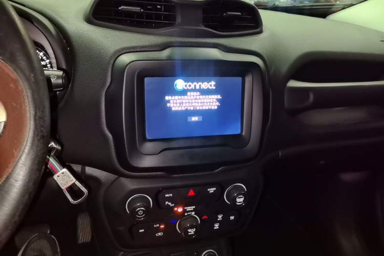 Used Jeep Renegade 2018 Connected Large Screen Version 180T Automatic High-Energy Edition Audio And AC Panel