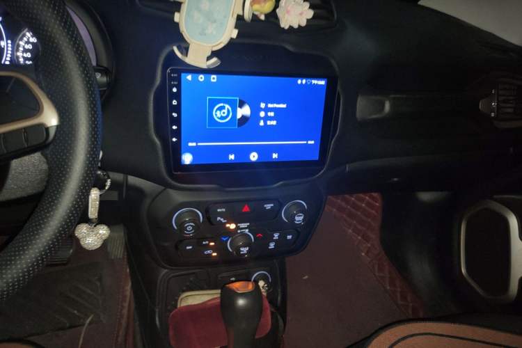Used Jeep Renegade 2018 Connected Large Screen Version 180T Automatic High-Energy Edition Audio And AC Panel