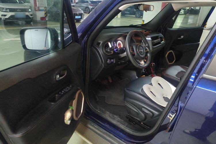 Used Jeep Renegade 2018 Connected Large Screen Version 180T Automatic High-Energy Edition Driver Seat