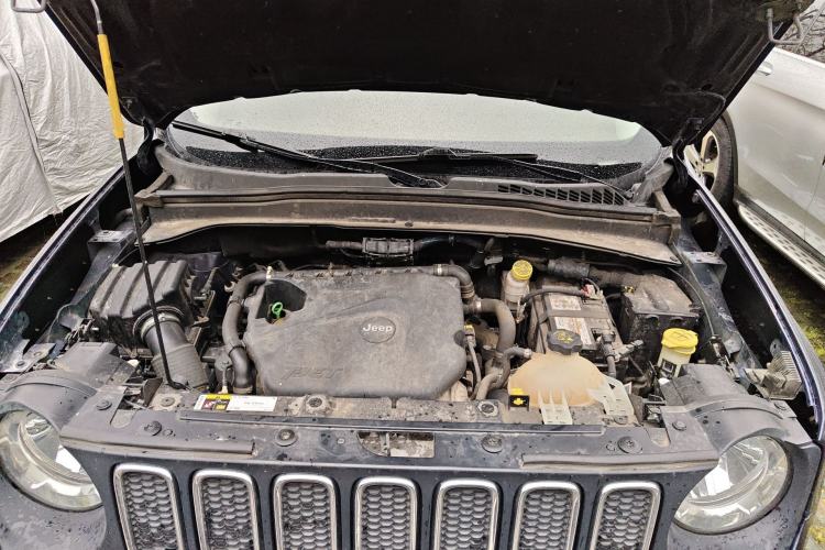 Used Jeep Renegade 2018 Connected Large Screen Version 180T Automatic High-Energy Edition Engine Bay