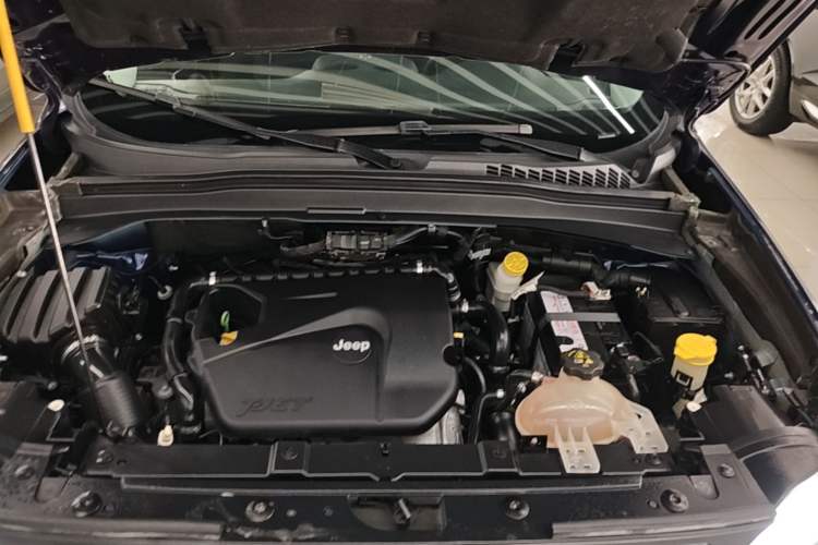 Used Jeep Renegade 2018 Connected Large Screen Version 180T Automatic High-Energy Edition Engine Bay